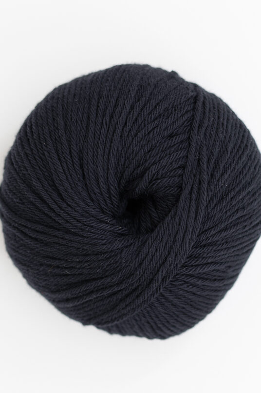 Merino yarn needles 4 and 5 mm. Yarn merino black color RWS virgin wool yarn