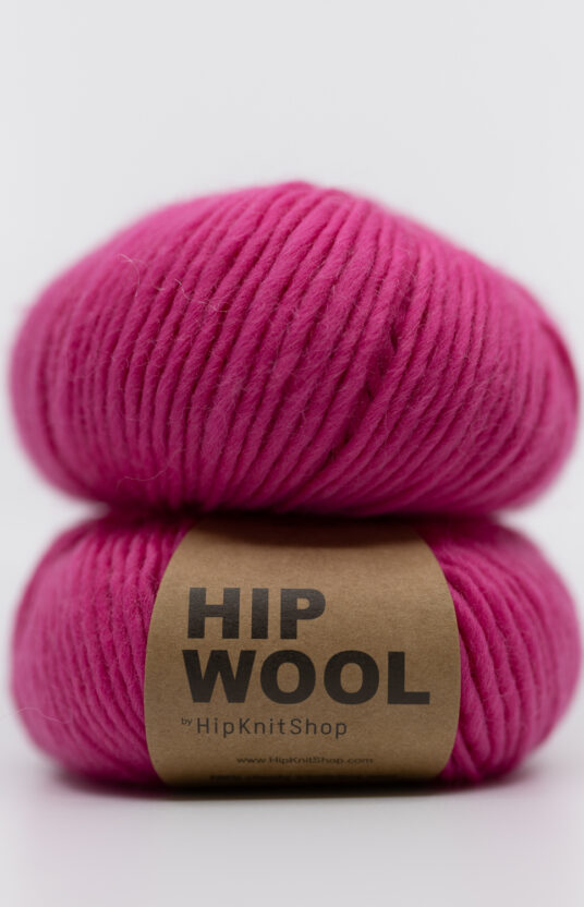 Hot pink wool yarn online store yarn and knit accessories. Yarn thick needles