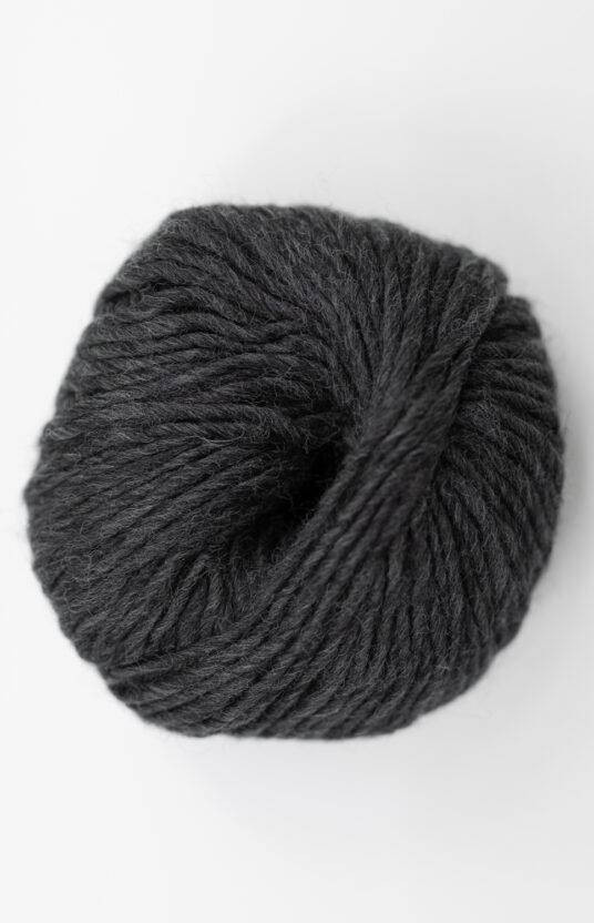 dark gray yarn, thick needles, online yarn store, knitting yarn, Hip Wool 100 % wool yarn, knitting patterns, yarn that's easy to knit with