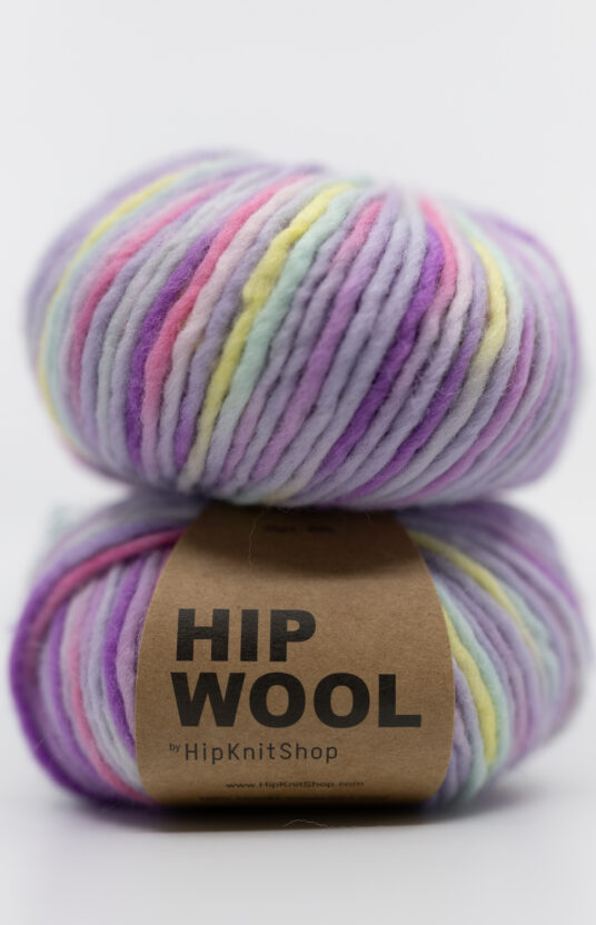 Unicorn Yarn, hand-dyed yarn, purple, thick, itch-free wool, Hip Wool Unicorn Yarn website, yarn and knitting