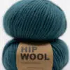 mørk grønn garn. Ullgarn for strikk på tykke pinner. ren ull kløfri ull støbvet dyp grønn farge hip wool