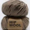 håndfarget garn strikk brun for strikk på tykke pinner. ren ull kløfri ull spettet garn hip wool