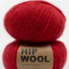 garn strikk rød for strikk på tykke pinner. ren ull kløfri ull knall rød hip wool