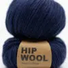Garn mørk blå ullgarn for strikk på tykke pinner. ren ull kløfri ull hip wool