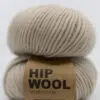 Lys beige garn tykt ullgarn Hip Wool kremfarget ull nettbutikk strikk og garn
