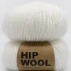kritt hvit tykt garn nettbutikk Hip Wool mulesingfri dyrevennlig garn