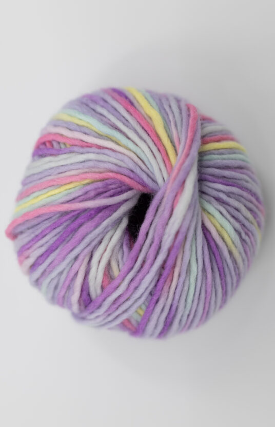 Unicorn Yarn, hand-dyed yarn, purple, thick, itch-free wool, Hip Wool Unicorn Yarn website, yarn and knitting