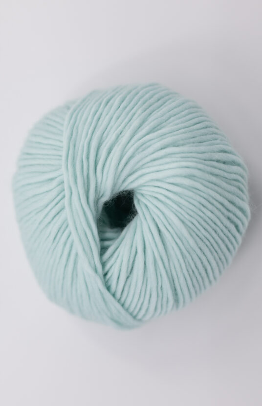yarn, pastel, thick needles, mint-colored yarn, yarn online store, knitting yarn, Hip Wool 100 %, wool yarn, knitting with thick needles