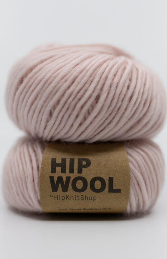 Dusty pink yarn. Colorful yarn for knitting with needles 5-8 mm. Online shop pastel yarn