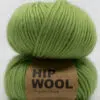 garn i grønn farge til strikk. Fargerikt ullgarn til genser og jakke. Kløfritt garn rws hip wool