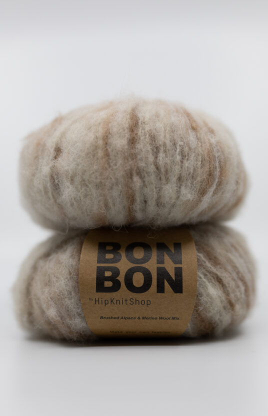 hand-dyed yarn BonBon brushed alpaca