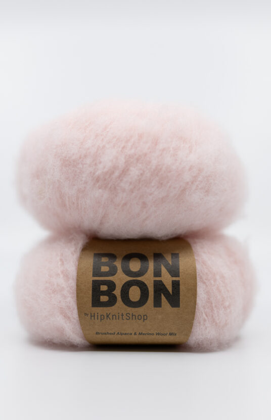 light pink brushed alpaca yarn bonbon