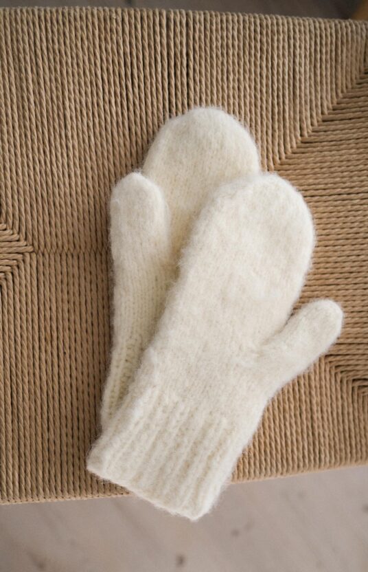 knitting pattern mittens lemon fruit mittens gift knitting inspiration brushed alpaca