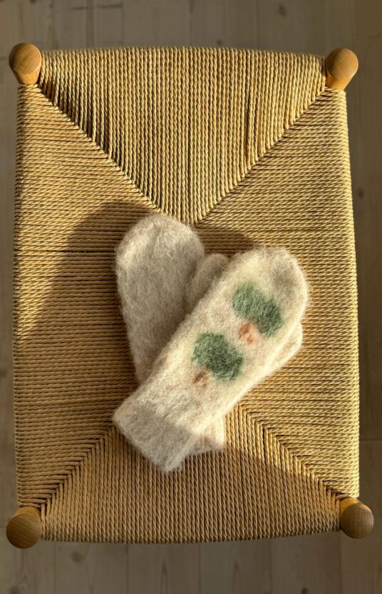 knitting mittens pattern simple mittens fruit apple brushed alpaca felted