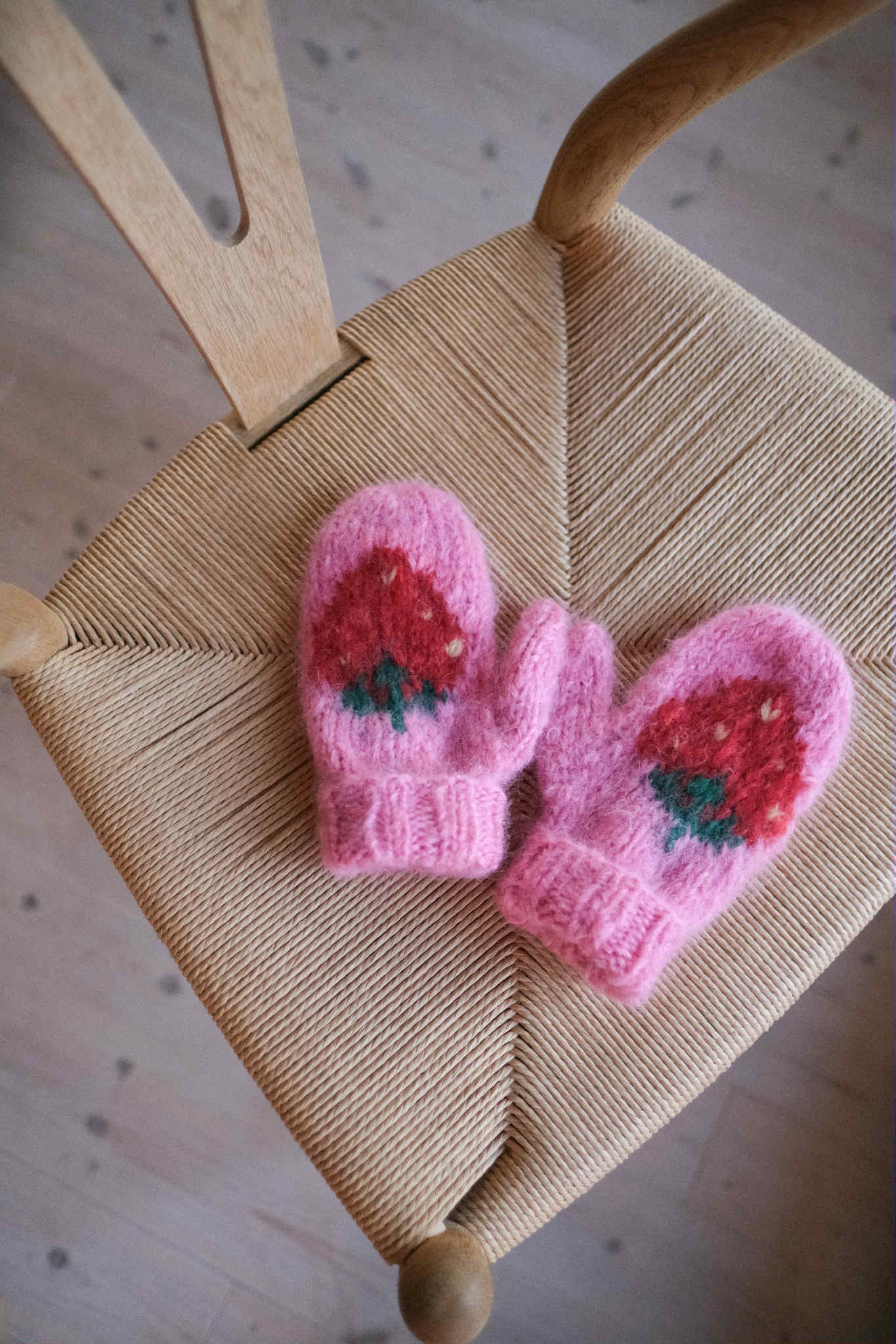 Strawberry Mittens Knitting Kit - HipKnitShop knitted mittens pattern. Mittens knitting pattern with strawberries on