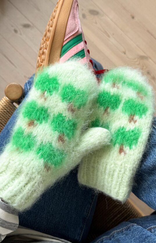 knitting mittens pattern simple mittens fruit apple brushed alpaca felted
