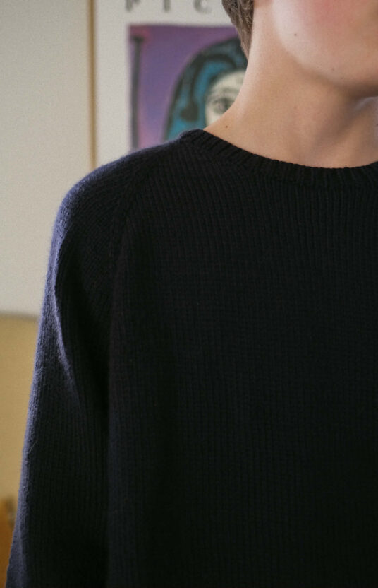 Men's knitted sweater pattern for an angel sweater for men with raglan from top to bottom. Thin men's sweater knitting pattern merino sweater