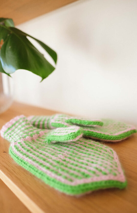 Knitted mittens pattern. Simple wool mittens in traditional style pattern and yarn. Selbu mittens and similar mitten patterns inspiration for mitten knitting. Gift knitting inspiration