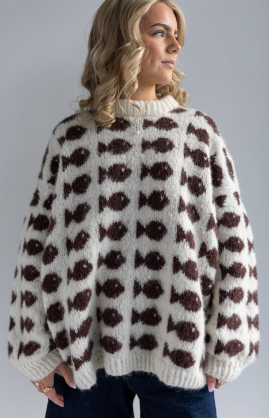 knitting pattern sweater with fisherman. Fishy sweater knitting pattern fisherman pattern. Cute fluffy sweater in brushed alpaca